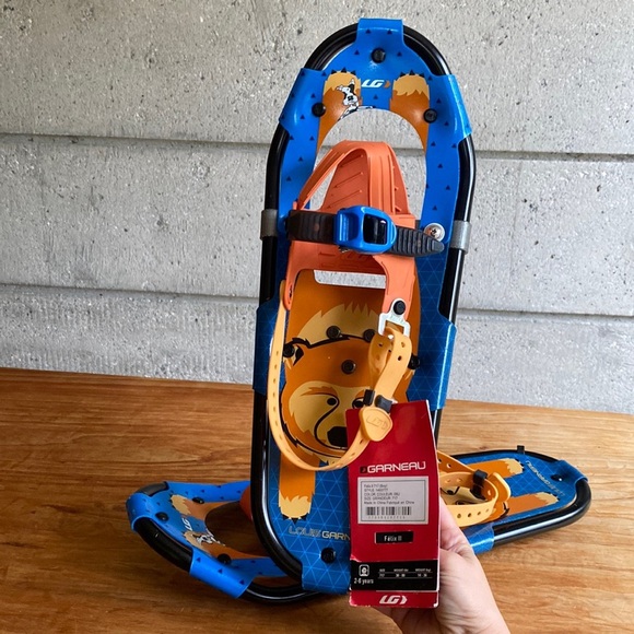 NWT Louis Garneau “Bear” Snowshoes from MEC - Picture 1 of 10